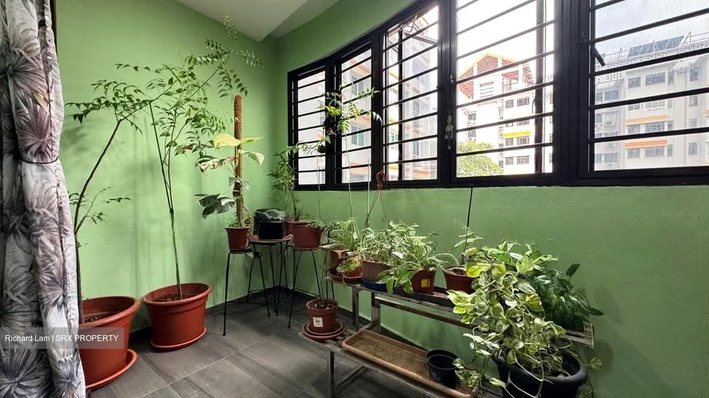 Blk 115 Ho Ching Road (Jurong West), HDB Executive #632424241